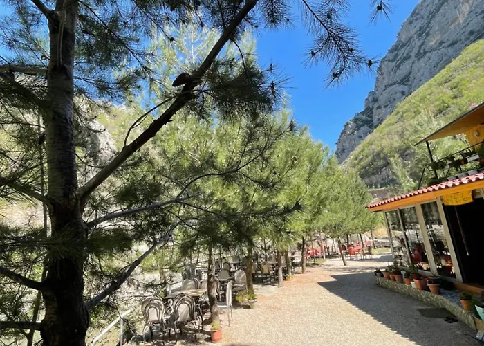 Bovilla Canyon1 Penzion Tirana