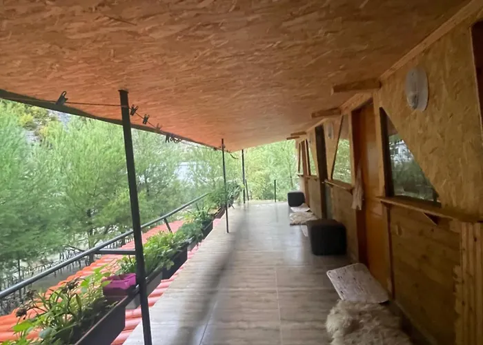 Bovilla Canyon1 3* Tirana