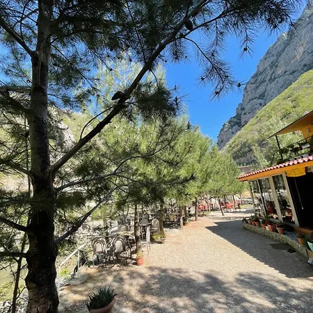 Bovilla Canyon1 Affittacamere Tirana